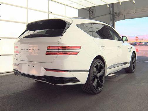 Uyuni White 2026 Genesis GV80 3.5T