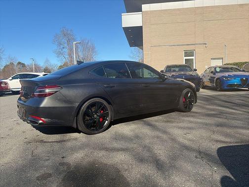 2023 Genesis G70 3.3T RWD