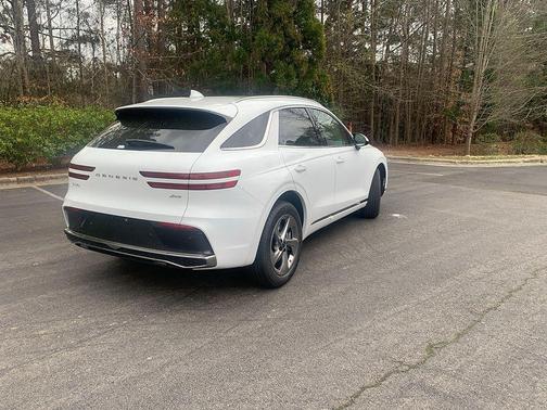 2026 Genesis GV70 2.5T Select