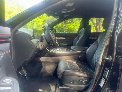 Vik Black 2026 Genesis GV70 3.5T Sport Prestige
