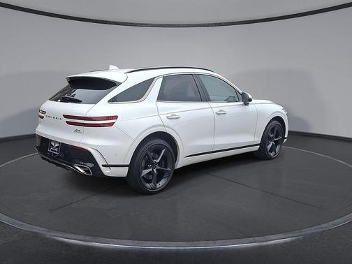 Uyuni White 2026 Genesis GV70 2.5T Sport Prestige