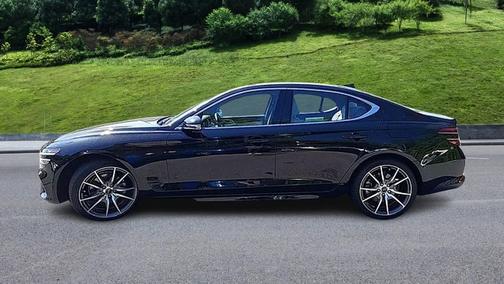 2022 Genesis G70 2.0T RWD