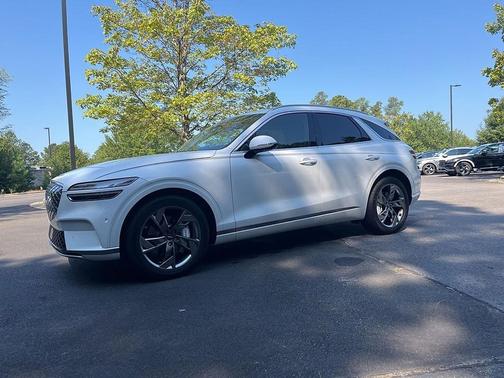 2025 Genesis Electrified GV70 Advanced AWD