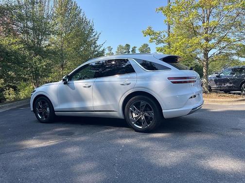 2025 Genesis Electrified GV70 Advanced AWD