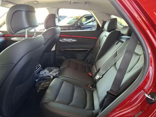 2026 Genesis GV70 2.5T