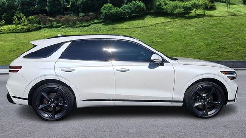 Uyuni White 2026 Genesis GV70 2.5T Sport Prestige