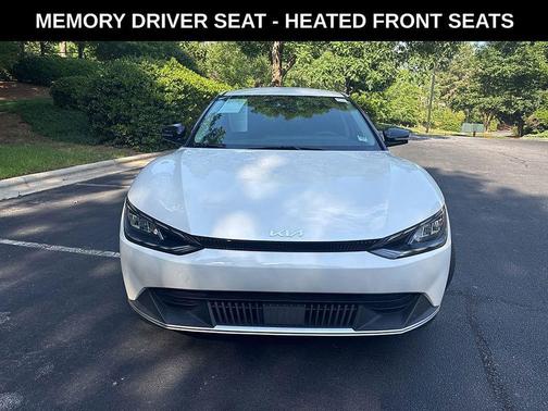 Snow White Pearl 2024 Kia EV6 Light Long Range