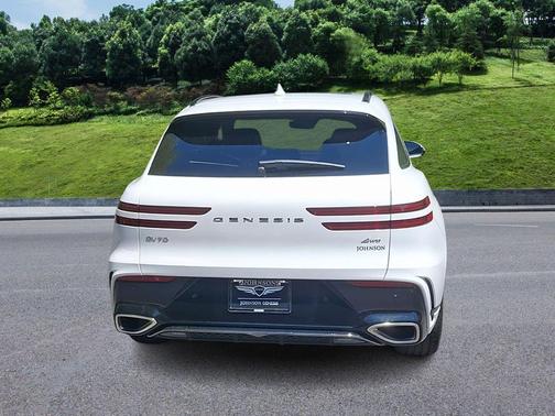 Uyuni White 2026 Genesis GV70 2.5T Sport Prestige