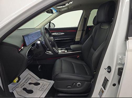 Uyuni White 2026 Genesis GV70 2.5T