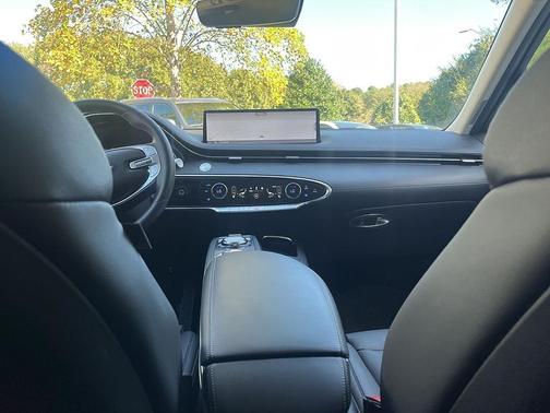 2025 Genesis GV70 2.5T AWD