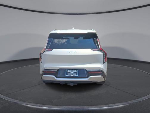 Ivory Silver Matte 2024 Kia EV9 Land