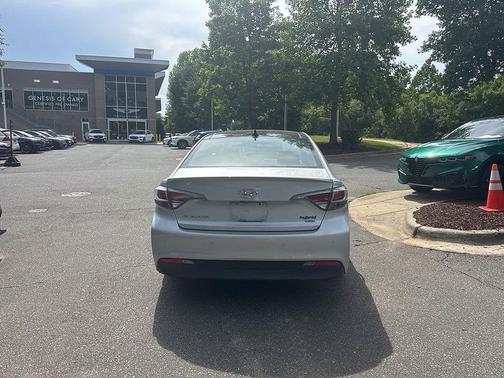 Ion Silver 2017 Hyundai SONATA Hybrid Limited