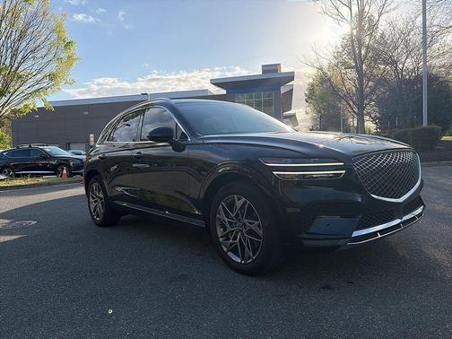 Vik Black 2025 Genesis GV70 2.5T AWD