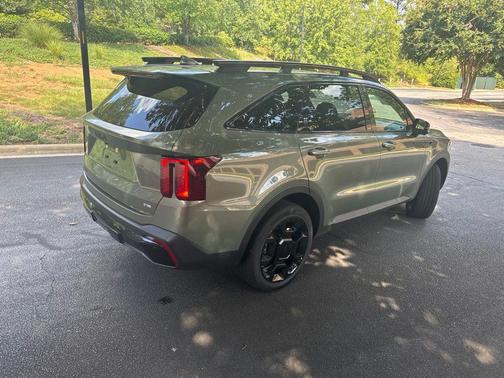Jungle Green 2026 Kia Sorento SX