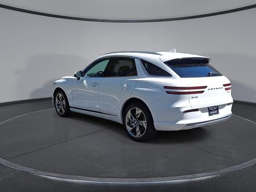 Uyuni White 2025 Genesis Electrified GV70 Advanced AWD