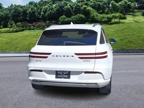 Uyuni White 2025 Genesis Electrified GV70 Advanced AWD