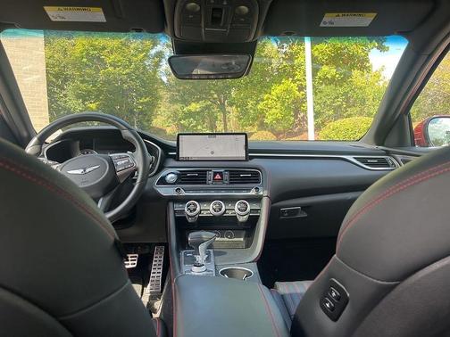 2023 Genesis G70 2.0T RWD