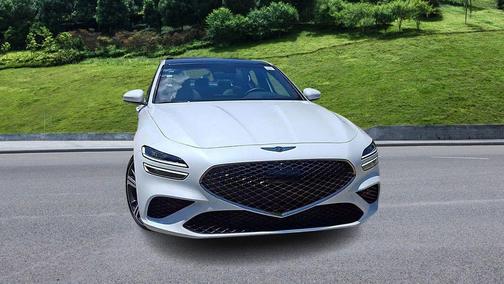 Uyuni White 2025 Genesis G70 3.3T RWD Sport Advanced