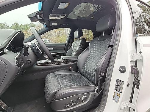 2025 Genesis GV70 3.5T AWD Sport