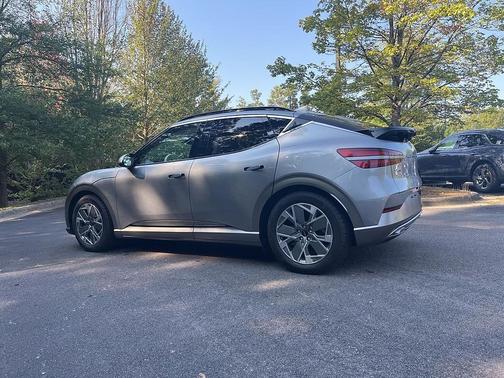 2025 Genesis GV60 Standard RWD