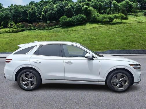 Alta White 2026 Genesis GV70 2.5T Select