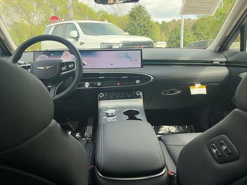 Uyuni White 2026 Genesis GV70 2.5T Select