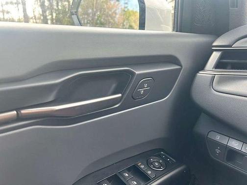 Ivory Silver 2026 Kia EV9 Light Long Range