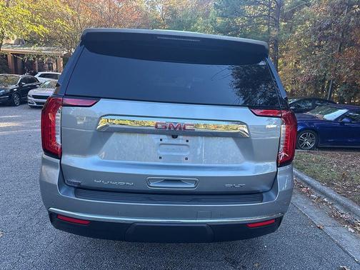 2024 GMC Yukon SLT