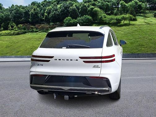 Uyuni White 2026 Genesis GV70 2.5T Advanced