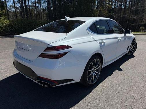 2025 Genesis G70 2.5T RWD