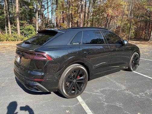 2022 Audi Q8 55 Premium Plus