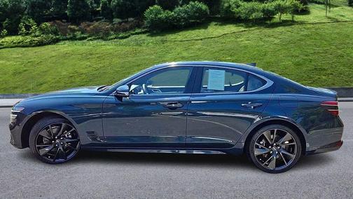 2023 Genesis G70 2.0T RWD