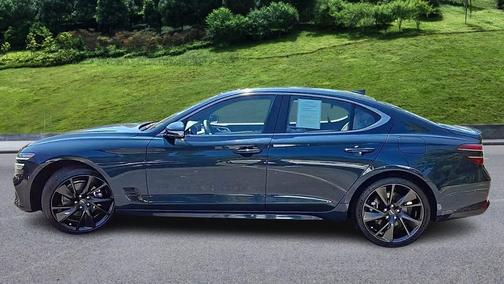 2023 Genesis G70 2.0T RWD