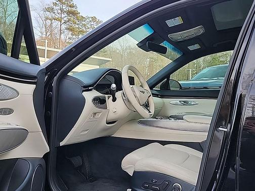 2024 Genesis Electrified GV70 Advanced AWD