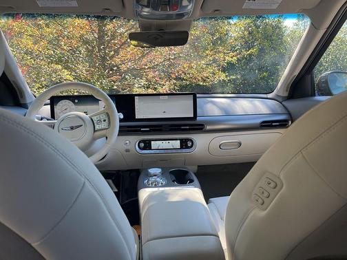 2025 Genesis GV60 Standard RWD