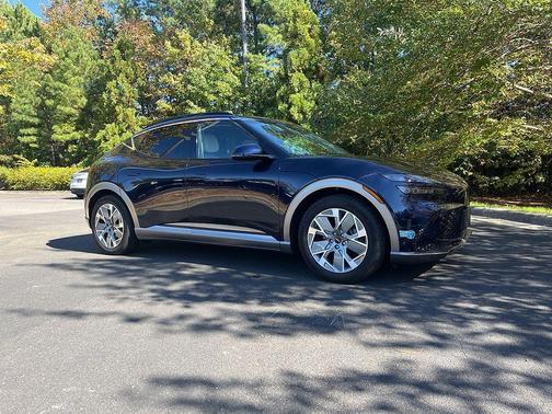 2025 Genesis GV60 Standard RWD