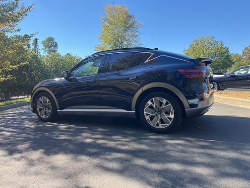 2025 Genesis GV60 Standard RWD