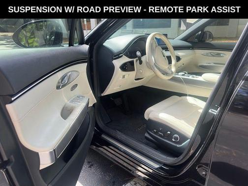 Vik Black 2023 Genesis Electrified GV70 Advanced AWD