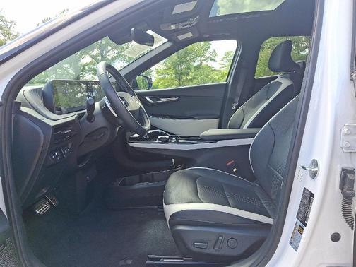 Snow White Pearl 2024 Kia EV6 GT-Line