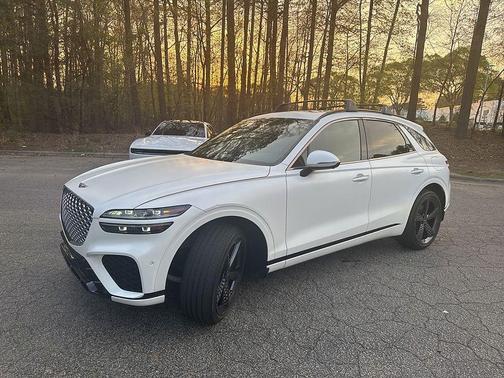 Matterhorn White 2023 Genesis GV70 2.5T AWD