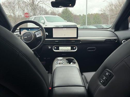 2024 Genesis GV60 Standard RWD