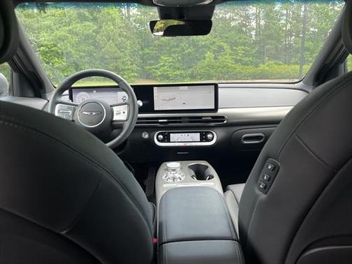 2024 Genesis GV60 Standard RWD