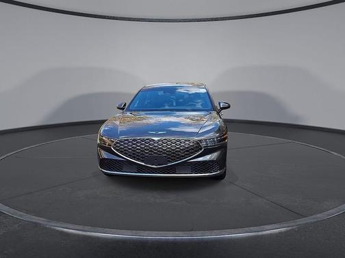 Makalu Gray 2025 Genesis G90 3.5T e-SC AWD