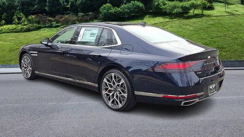 2026 Genesis G90 e-SC
