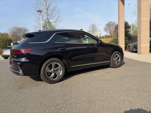 Vik Black 2026 Genesis GV70 2.5T Advanced