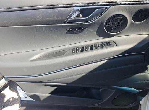 Uyuni White 2026 Genesis GV80 3.5T