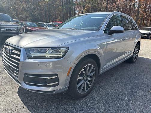 2019 Audi Q7 45 Premium Plus