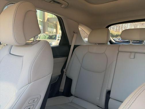 2024 Genesis GV70 2.5T AWD