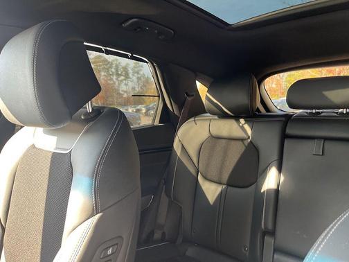 2025 Genesis GV70 2.5T AWD