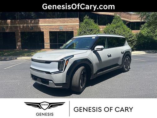 Wolf Gray 2026 Kia EV9 Land
